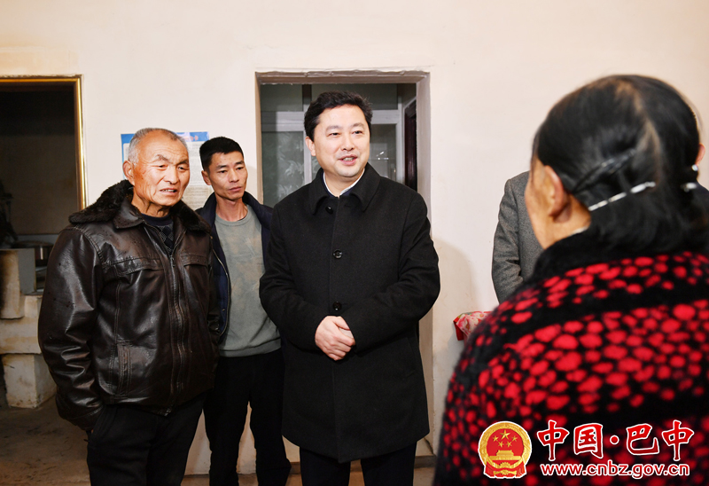 罗增斌赴南江看望慰问老红军老党员老劳模困难群众和返乡创业人士